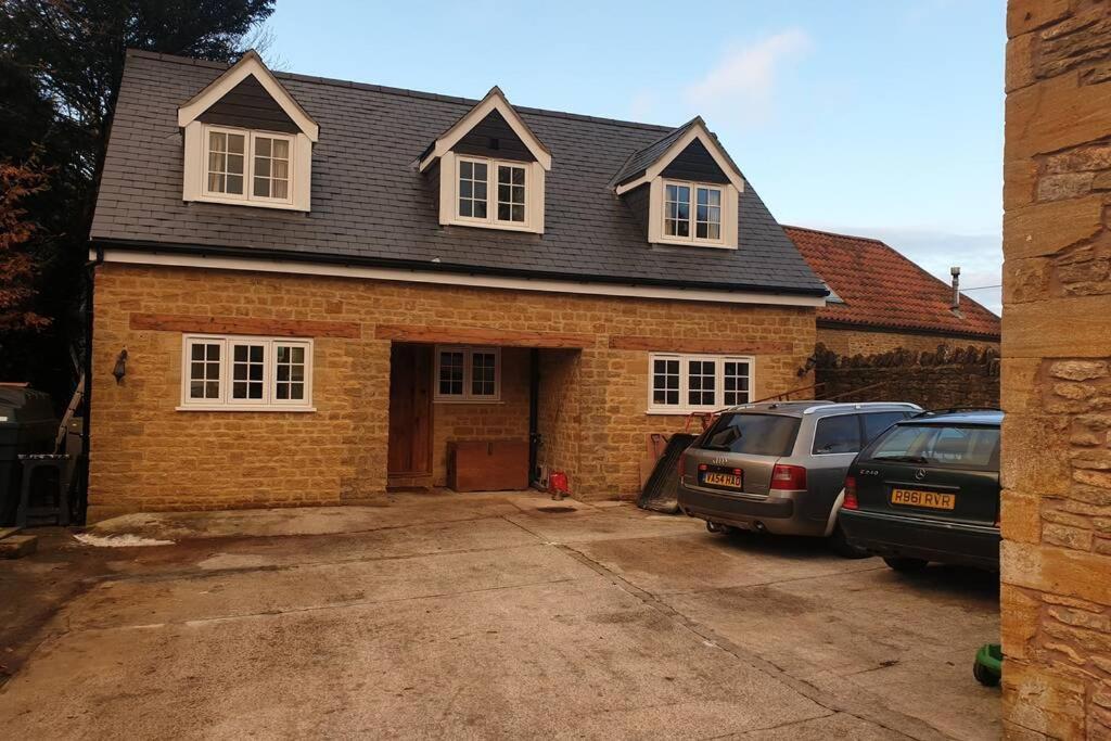 Holiday home Traditional Coach House In Rural Private Estate.